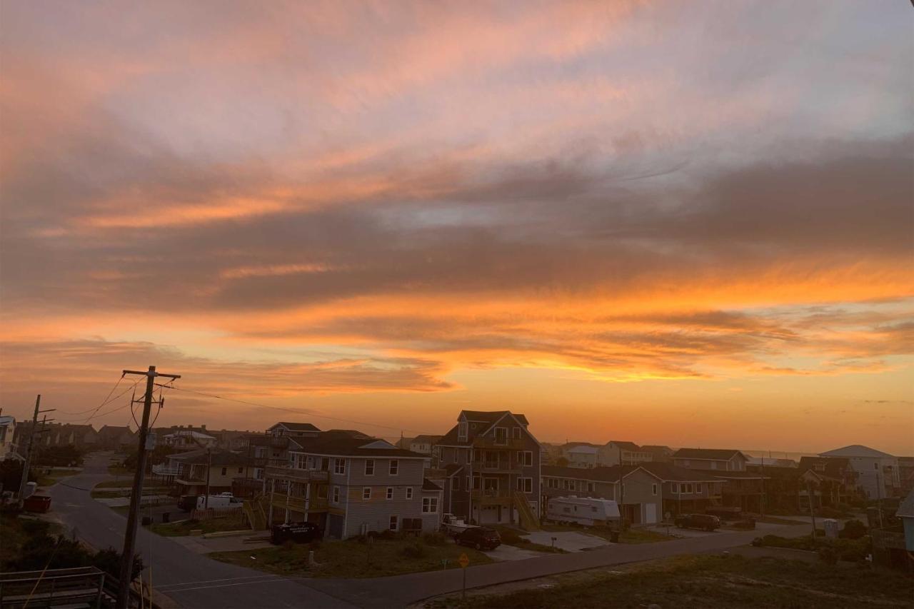 Beachfront Oasis With 2 Large Decks, Bbq And Views! Topsail Beach Buitenkant foto